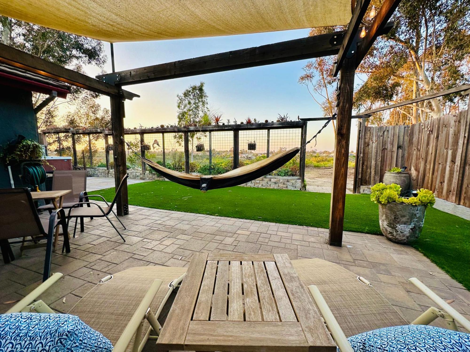 Canyon Breeze - Private With Hot Tub & Views Holiday park *