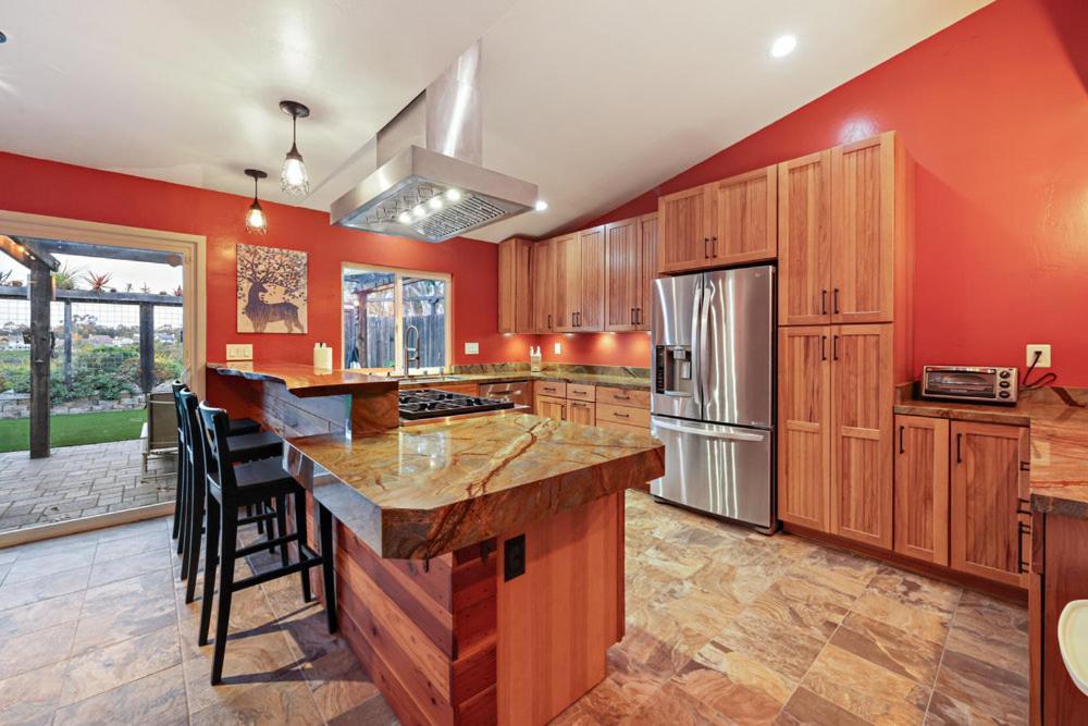 Canyon Breeze - Private With Hot Tub & Views *